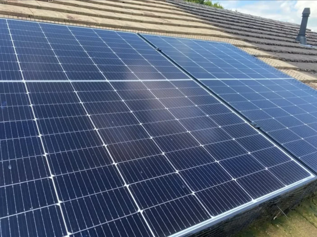 turn off solar panels before cleaning
