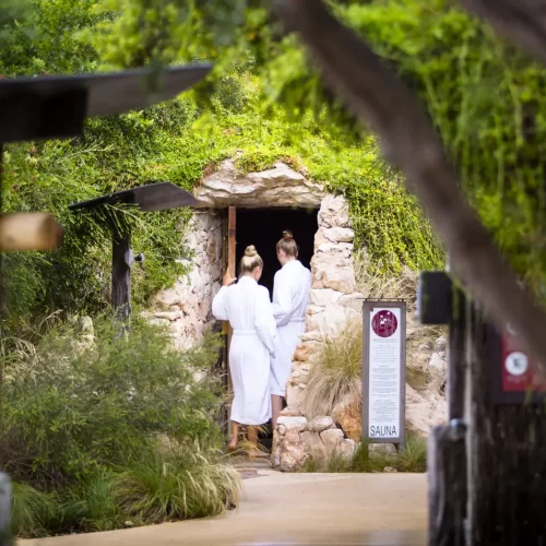 peninsula hot springs day tour